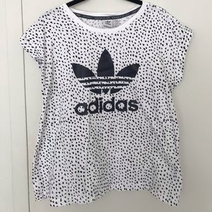 *Rare* Adidas Trefoil spotted T-shirt ⚪️⚫️